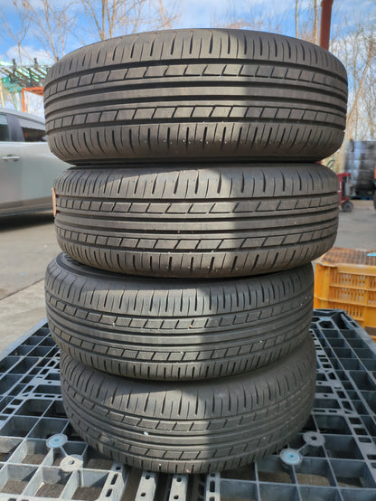 タイヤ　ノーマルタイヤ　4本　YOKOHAMAヨコハマ　175/70R13　EC204（中古）