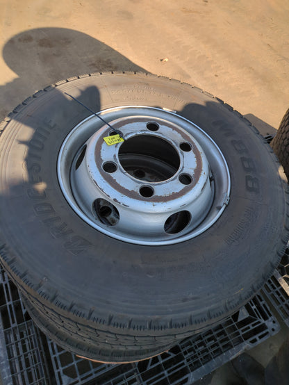タイヤ　7本　BRIDGESTONE　M888　245/80R17.5　133/131J　残溝約12.4mm（中古）
