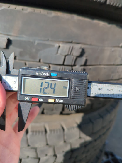 タイヤ　7本　BRIDGESTONE　M888　245/80R17.5　133/131J　残溝約12.4mm（中古）