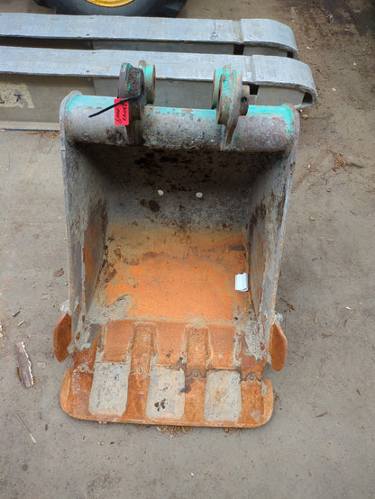 Bucket arm width: 160mm Pin diameter: 45mm Removed from Vio40-5B (used)