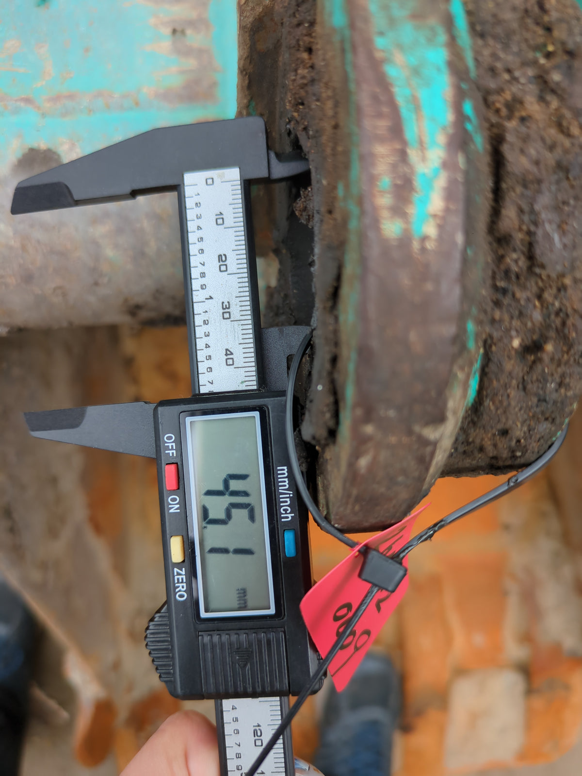 Bucket arm width: 160mm Pin diameter: 45mm Removed from Vio40-5B (used)