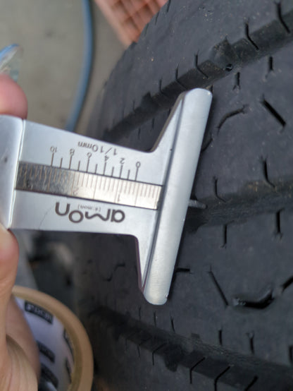 タイヤ　ノーマルタイヤ　6本　BRIDGESTONE（ブリヂストン）205/80R17.5　R205（中古）