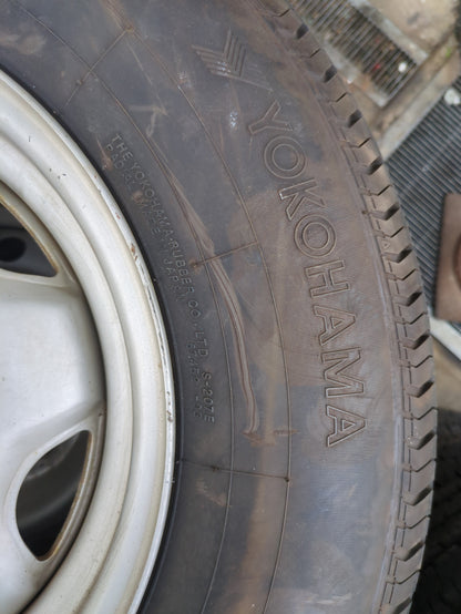 タイヤ　スタッドレスタイヤ　 5本　 YOKOHAMA（ヨコハマ）等 195/80R15（中古）