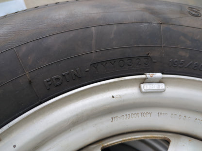 タイヤ　スタッドレスタイヤ　 5本　 YOKOHAMA（ヨコハマ）等 195/80R15（中古）