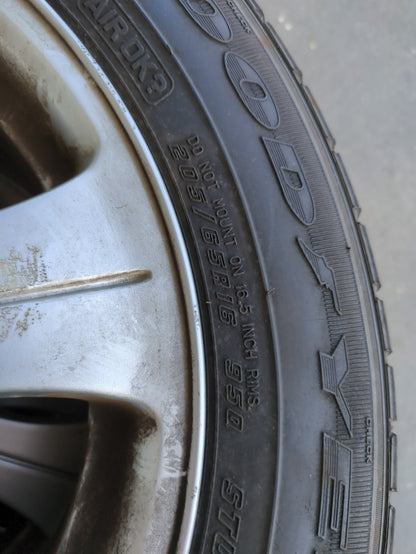 タイヤ　スタッドレスタイヤ　 4本　 GOODYEAR　205/65R16 95Q （中古）