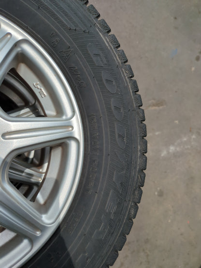 タイヤ　スタッドレスタイヤ　 4本　GOODYEAR　 ICENAVA CAR  145R12/LT（中古）