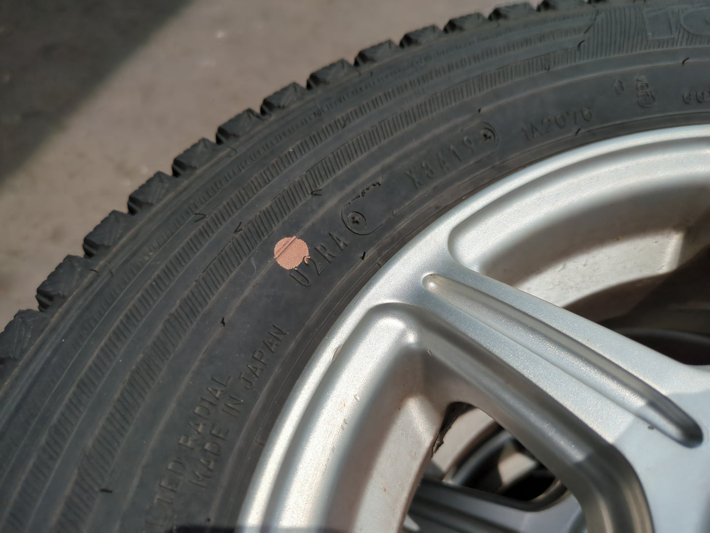 タイヤ　スタッドレスタイヤ　 4本　GOODYEAR　 ICENAVA CAR  145R12/LT（中古）