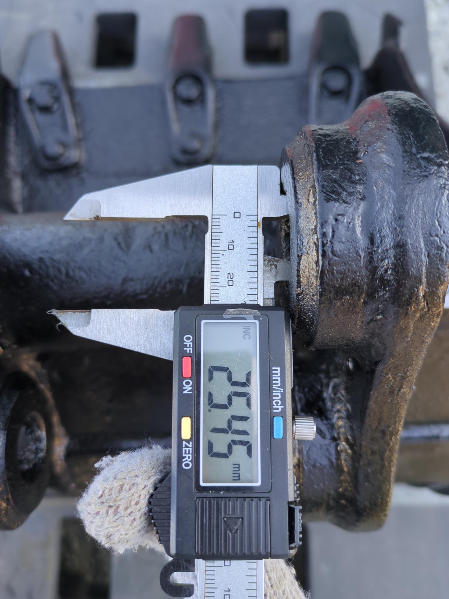 バケット　油圧ショベル　アーム幅：100mm　ピン径：25mm（中古）