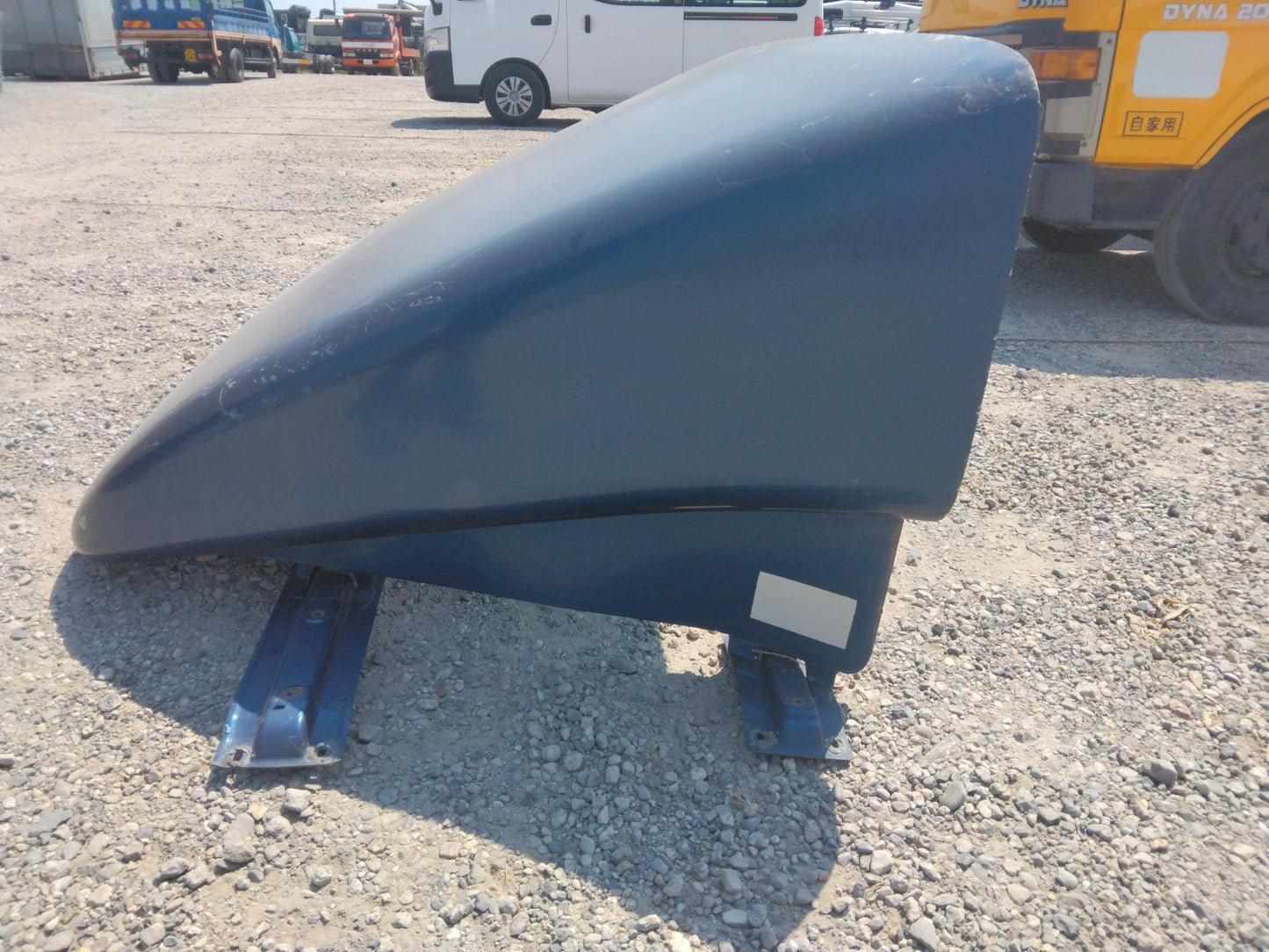 トラック　風防　導風板　２　（中古）