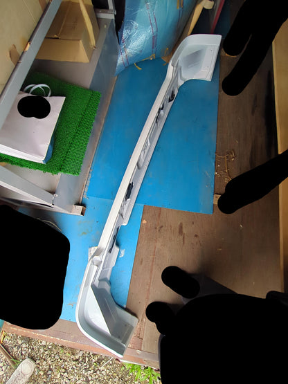 バンパー　リアバンパー　日産【PLATE　CAUTION】　全長約205cm　（中古）