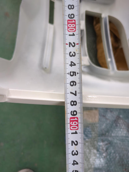 バンパー　フロントバンパ　トヨタ　全長約188cm　（中古）
