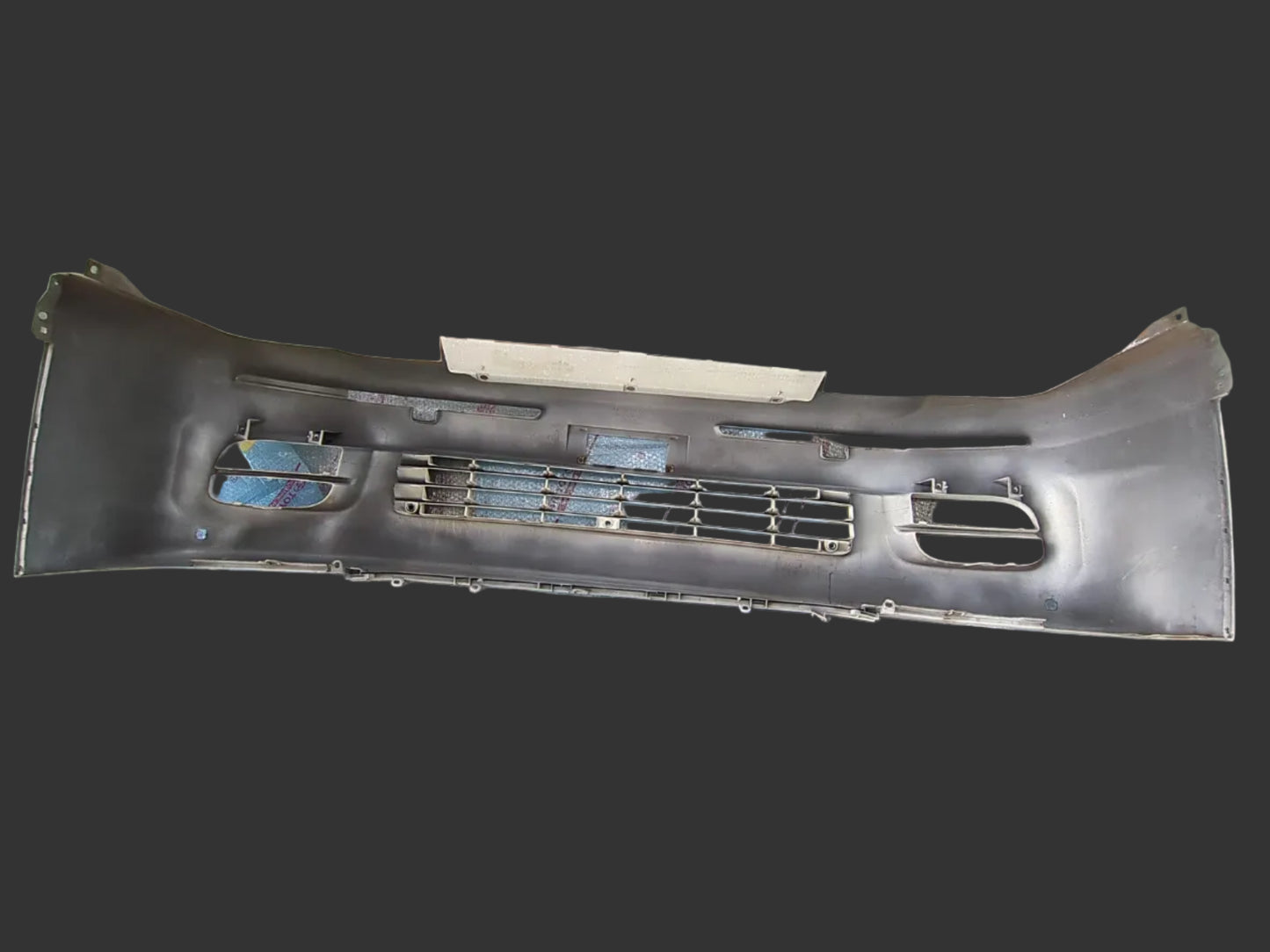 バンパー　フロントバンパ　トヨタ　全長約194cm（中古）