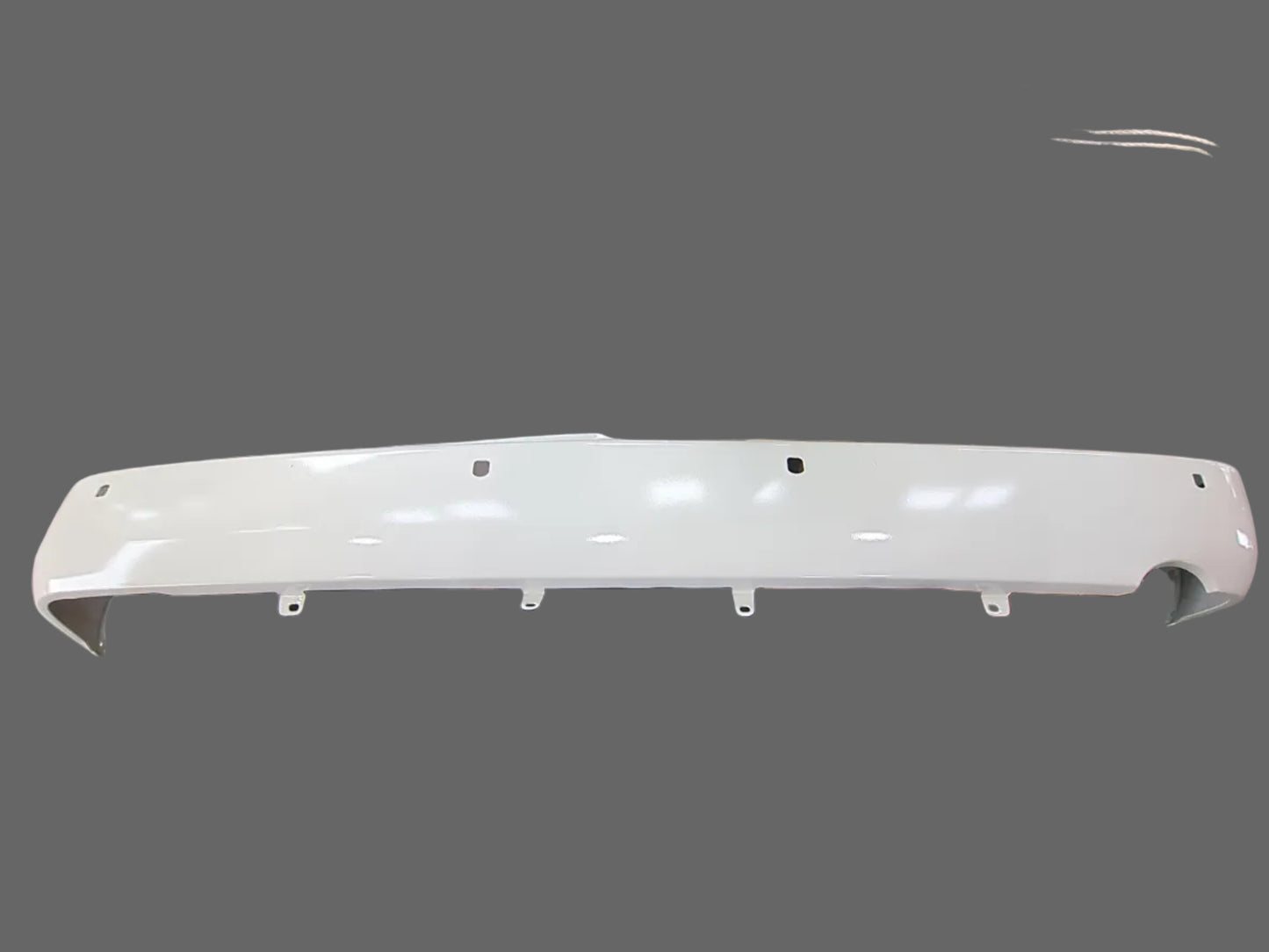 バンパー　リアバンパー　トヨタ　全長約185cm(中古）