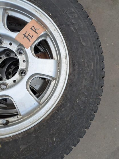 タイヤ　スタッドレスタイヤ　BRIDGESTONE【4本】BLIZZAK 195/80R15 （中古）　