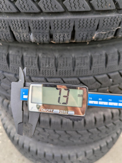 タイヤ　スタッドレスタイヤ　BRIDGESTONE【4本】BLIZZAK 195/80R15 （中古）　