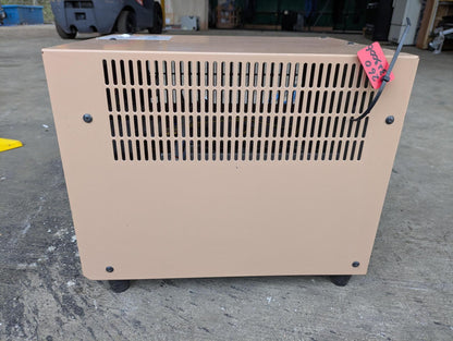 充電器　フォークリフト用バッテリー 入力：200/300 V 出力：50-62 V　GSユアサ 　【?】（中古）