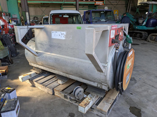 タンク　700L タンクローリー 軽油 第4類第2石油類 電動ポンプ付 【動作確認済】（中古）