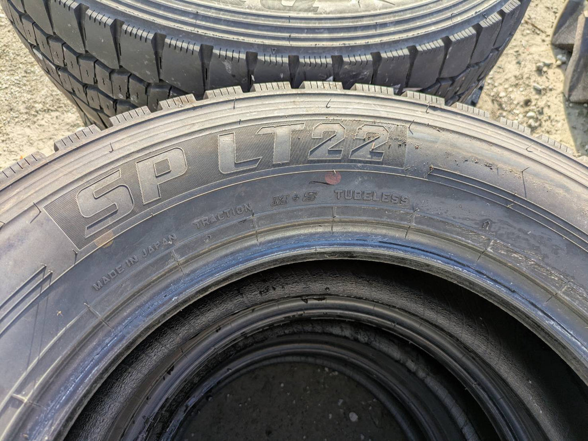 タイヤ　ノーマルタイヤ DUNLOP  【6本】SP LT22 205/75R16 113/111N LT　（中古）
