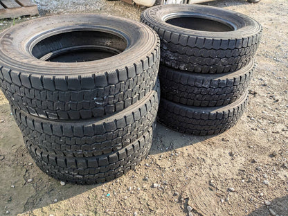 タイヤ　ノーマルタイヤ DUNLOP  【6本】SP LT22 205/75R16 113/111N LT　（中古）