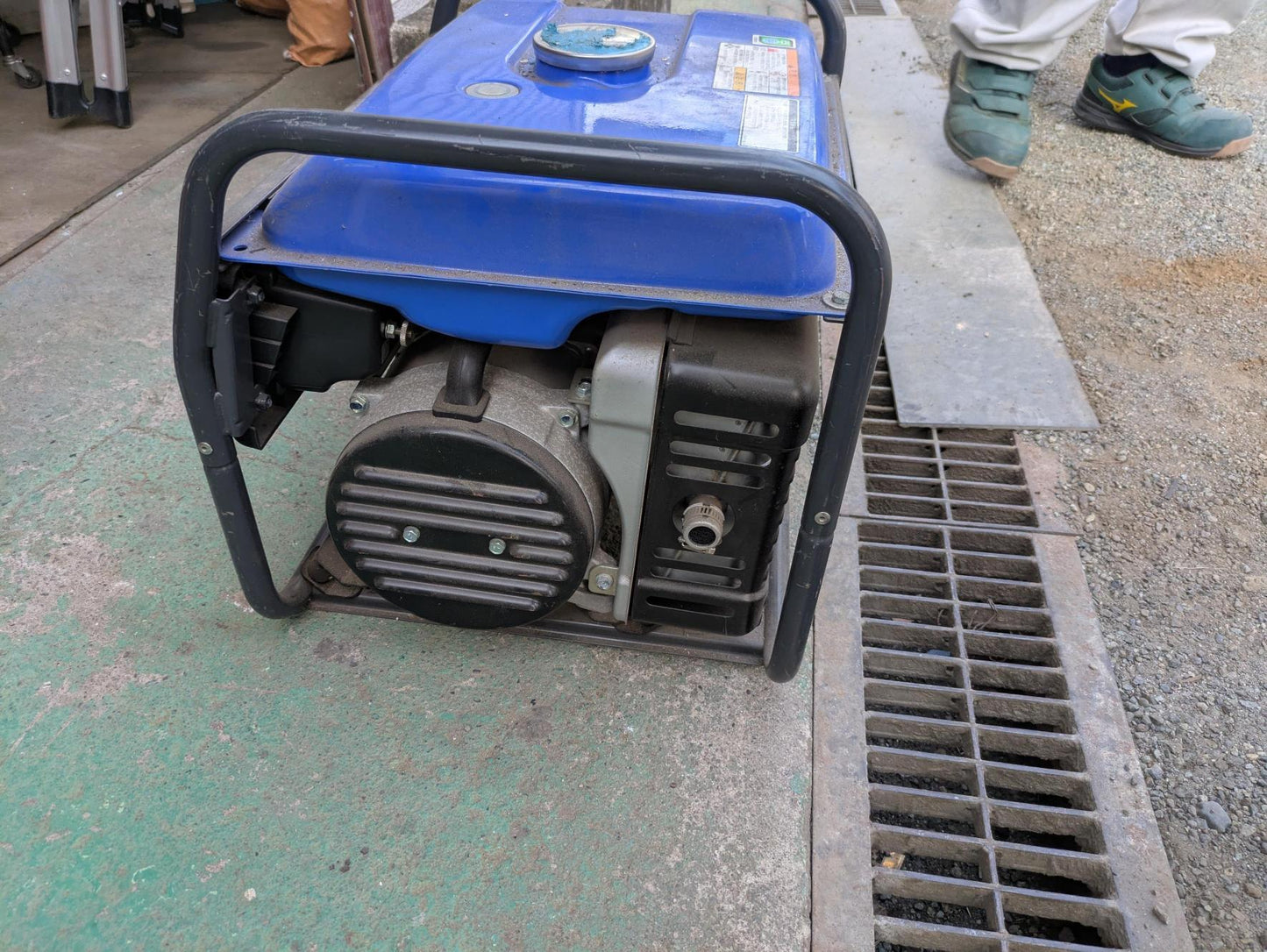 発電機　ヤマハ　EF23H　【動作確認済】（中古）