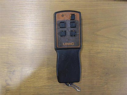 ラジコン　古河ユニック　送信機 　【通電確認済】ウインチ用リモコン（中古）