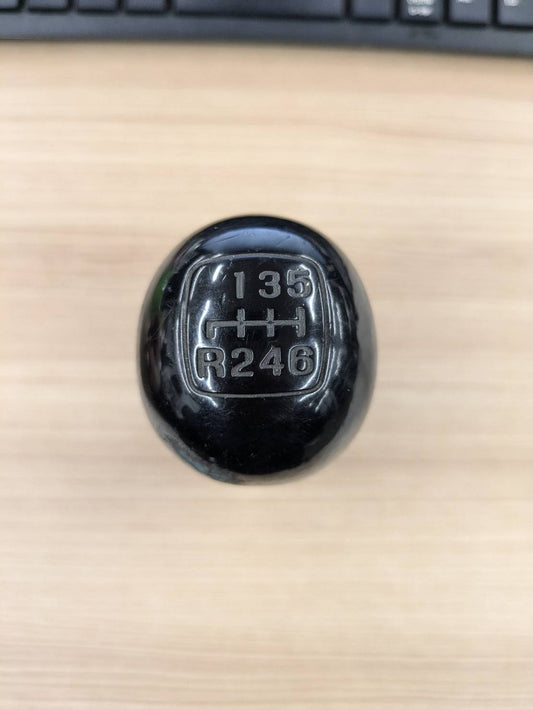 シフトノブ　6MT用　ブラック　純正タイプ　R左下（中古）