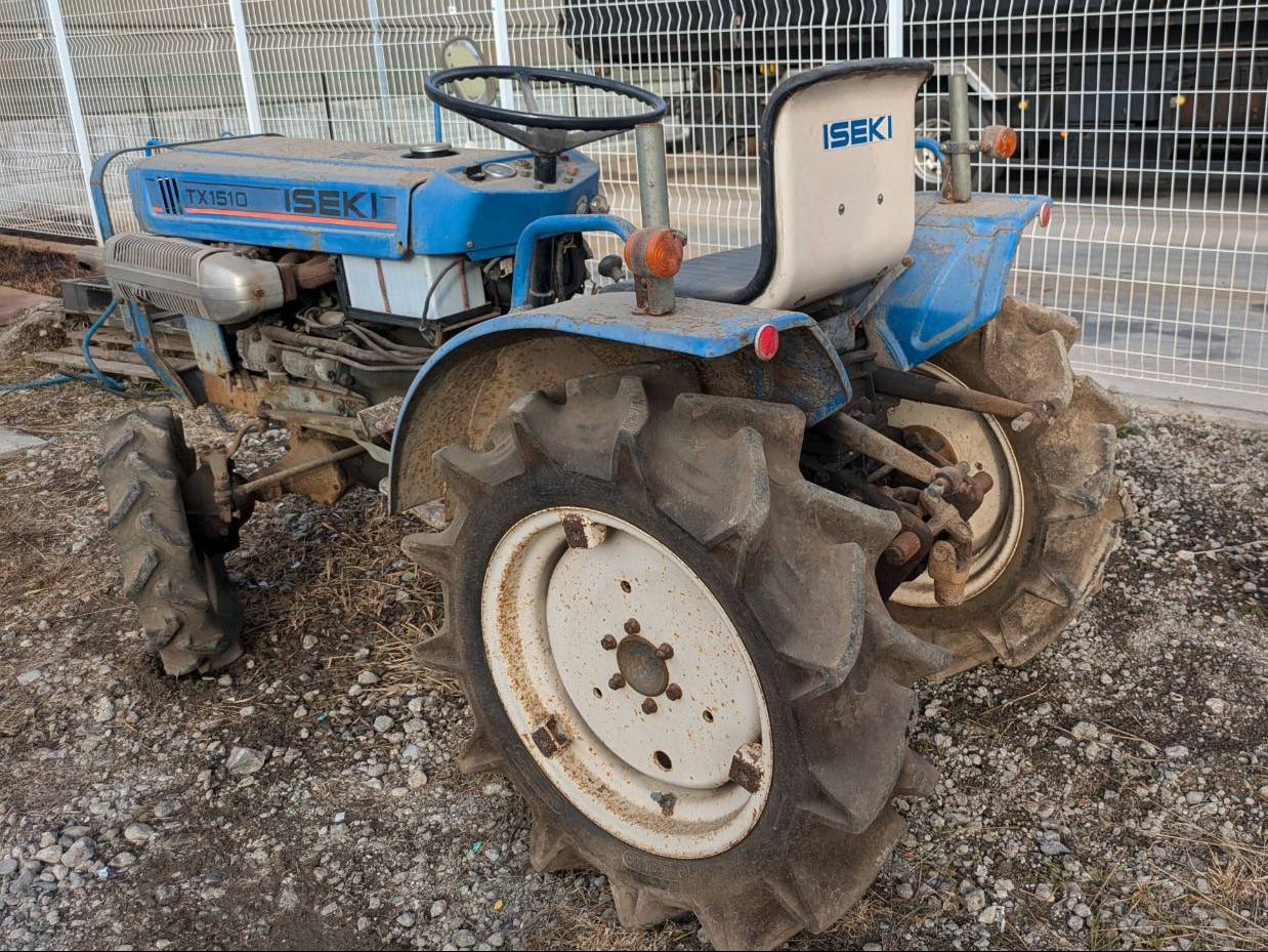 トラクター 　小型特殊自動車　ISEKI　TX1510F（中古）