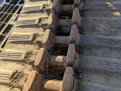 タイヤ　油圧ショベル　ゴムクローラー　2本セット　400x72x72.5P　ユンボHD140SEVで使用（中古）