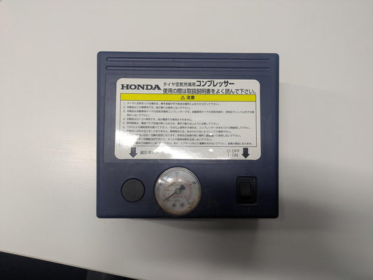 コンプレッサー　タイヤ空気充填用　HONDA純正DAA-ZE2で使用　DC12V　（中古）