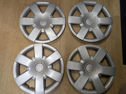 ホイール　ホイールカバー　トヨタ純正　4本セット（中古）