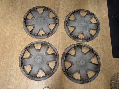 ホイール　ホイールカバー　トヨタ純正　4本セット（中古）