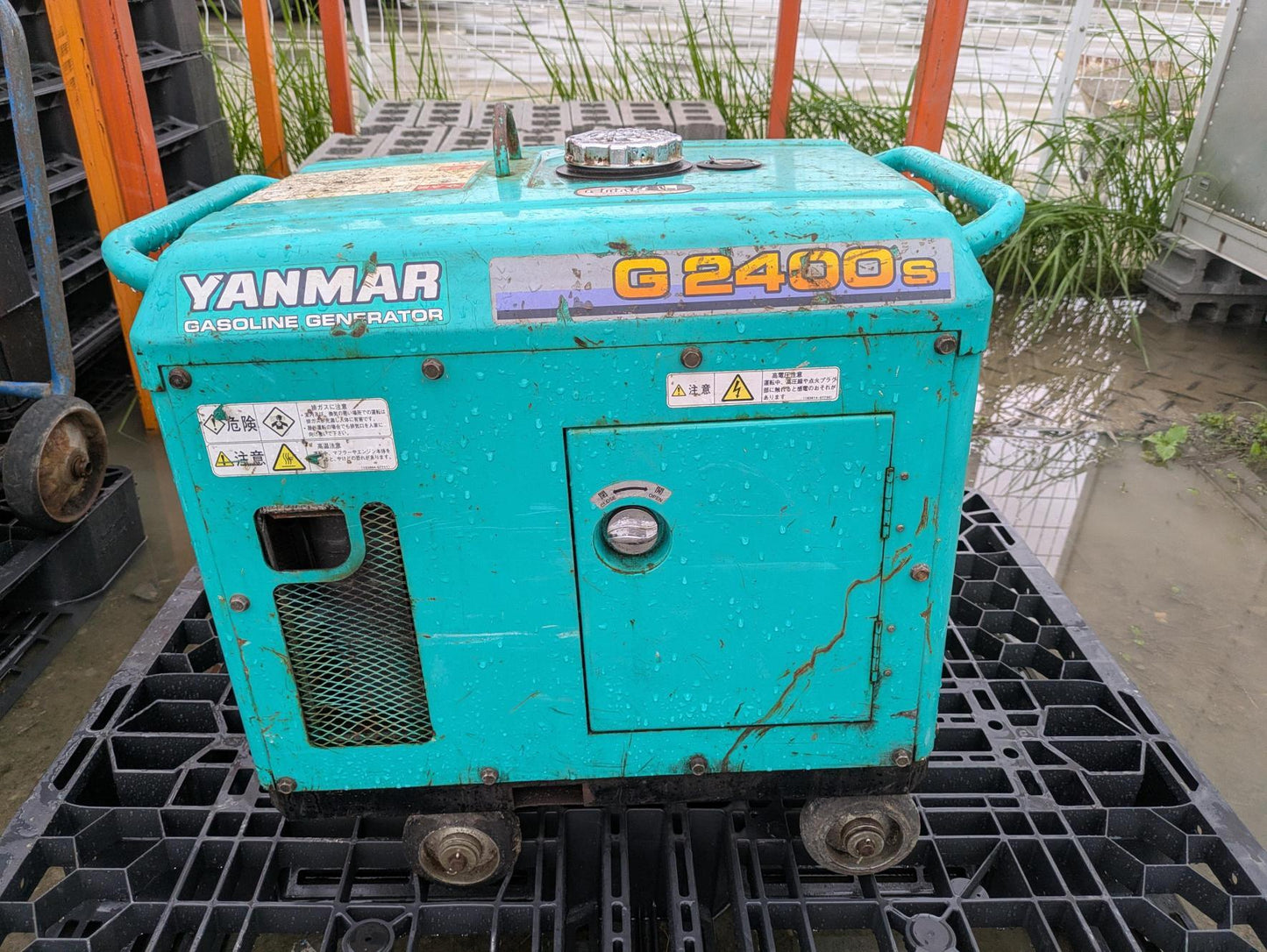 発電機　ヤンマー　G2400Sー6E　ガソリン 2.4kVA 100V （中古）