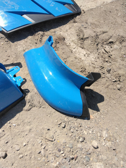 フロントグリル    いすゞギガ標準フロントグリル・バンパー（中古）