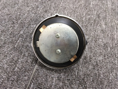 タンク   燃料タンクの鍵付き蓋　QKG-CXZ77ATから取り外し    (中古)