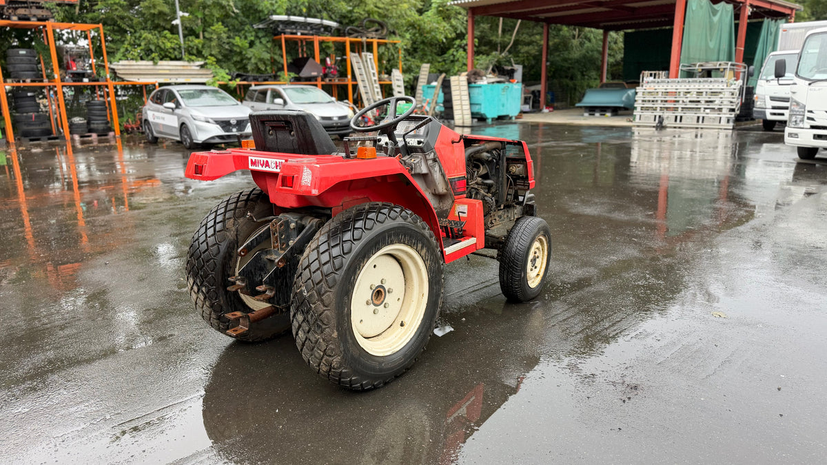 トラクター 　三菱【MT-シリーズ】　GROUNDMASTER 4WD 不動（中古）