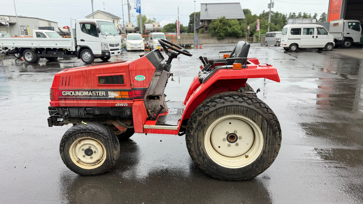 トラクター 　三菱【MT-シリーズ】　GROUNDMASTER 4WD 不動（中古）