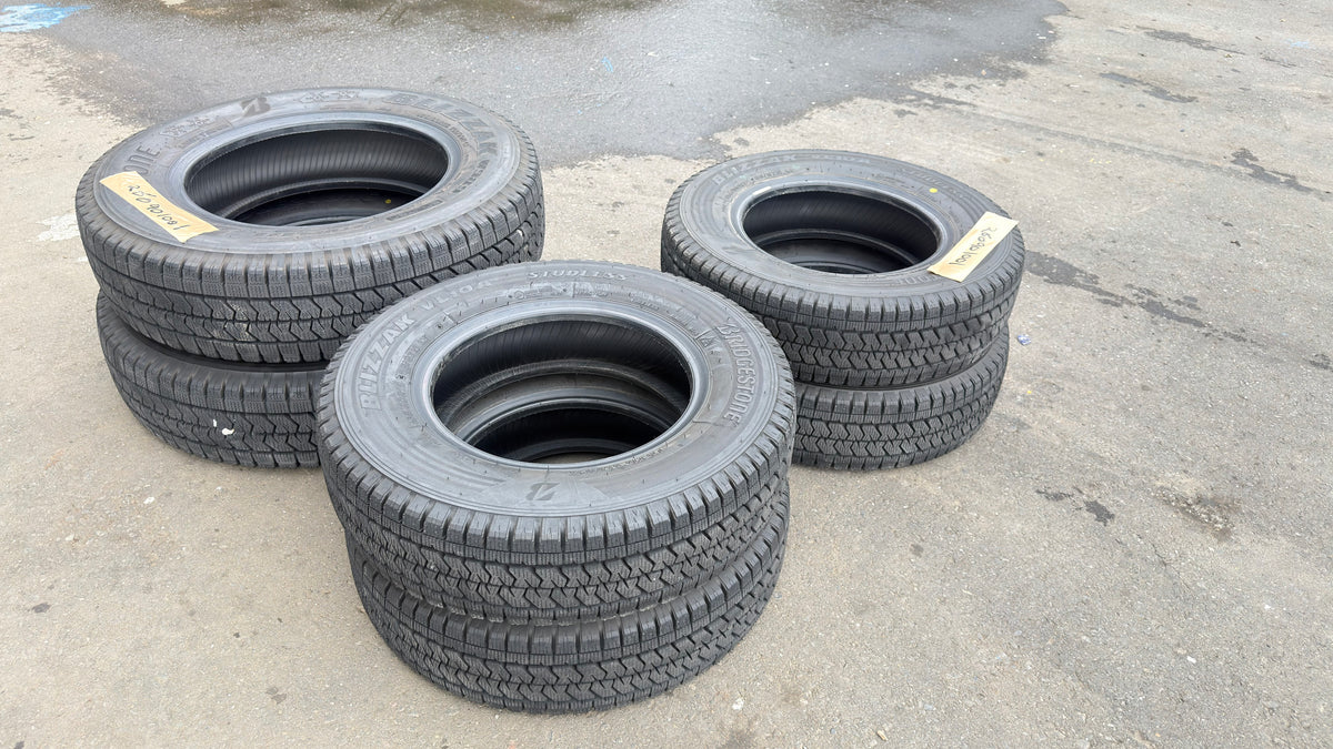 タイヤ　スタッドレスタイヤ　6本 BRIDGESTONE 155/80R12 88/87NLT BLIZZAK VL10A（中古）