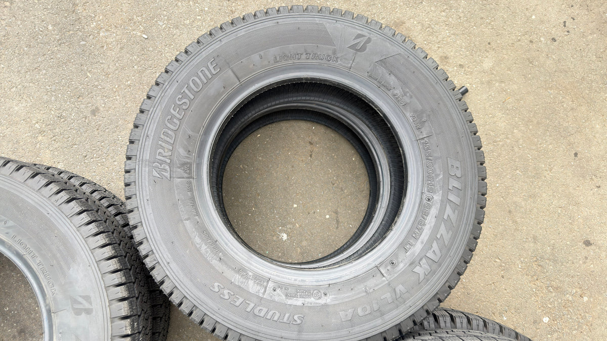 タイヤ　スタッドレスタイヤ　6本 BRIDGESTONE 155/80R12 88/87NLT BLIZZAK VL10A（中古）