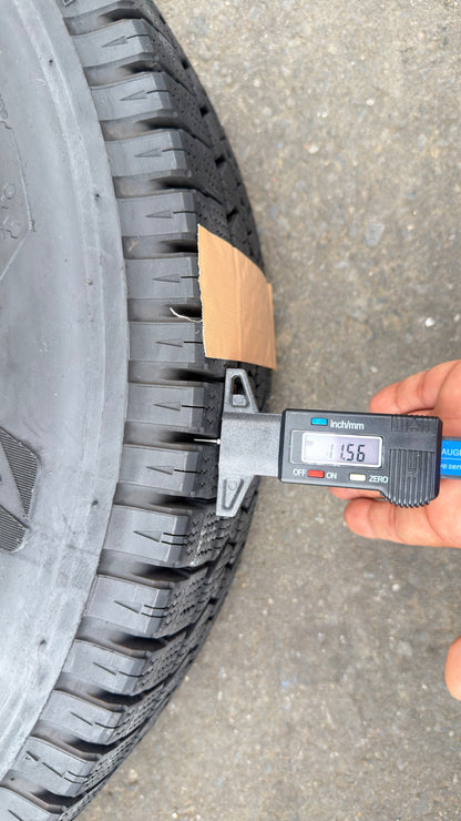 タイヤ　スタッドレスタイヤ　6本 BRIDGESTONE 155/80R12 88/87NLT BLIZZAK VL10A（中古）