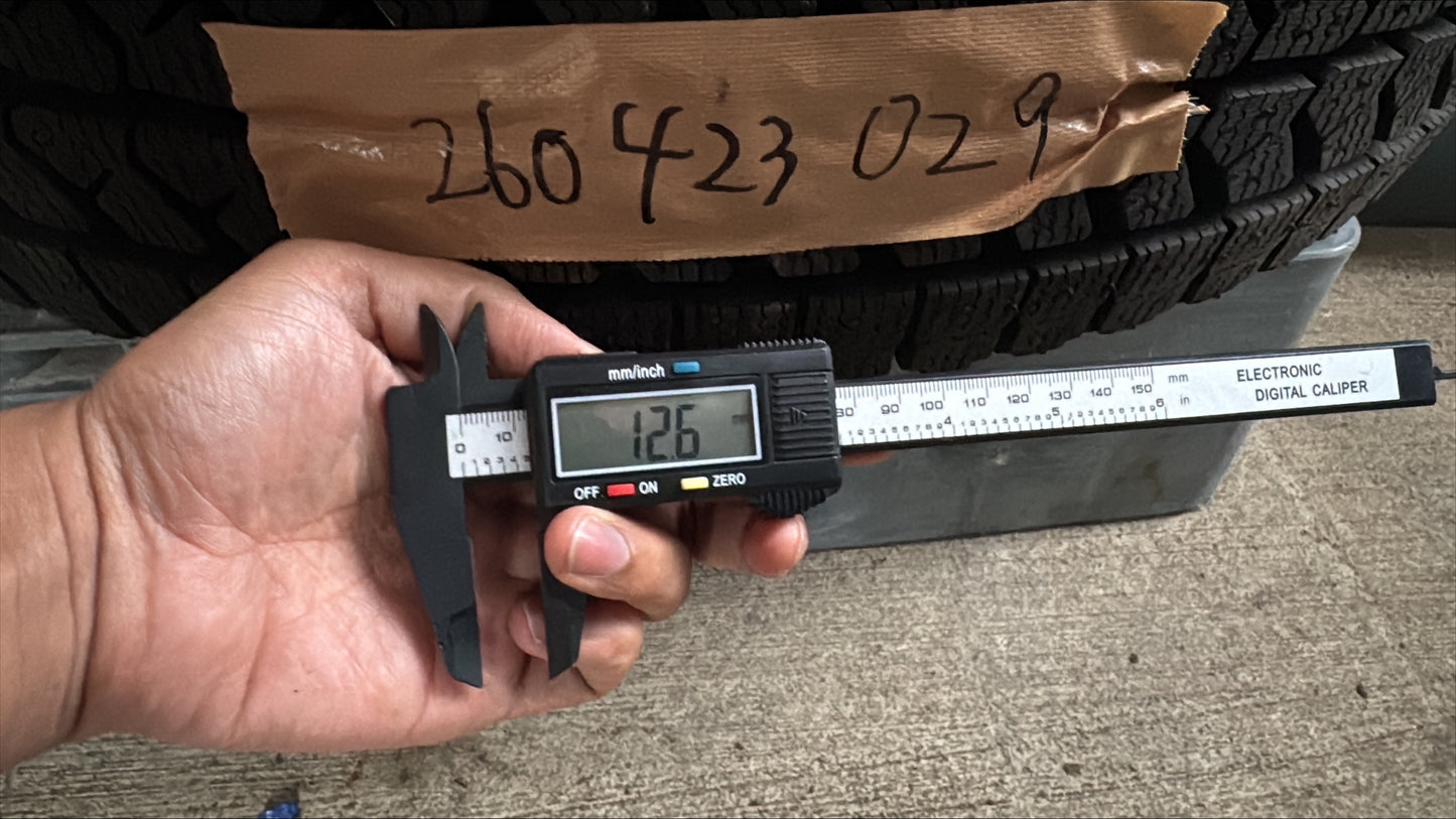 タイヤ　スタッドレスタイヤ　1本　BRIDGESTONE　195/85R16　BLIZZAK W979（中古）