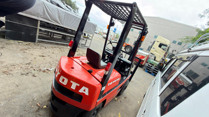 フォークリフト  トヨタ　4FGL15　ガソリン車 最大荷重: 1,500 kg(1.5t）【動作確認済み】（中古）