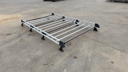 ルーフキャリア　トヨタ　ハイエースCBF-TRH200Vから取外  長さ：230cm 横幅：150cm（中古）