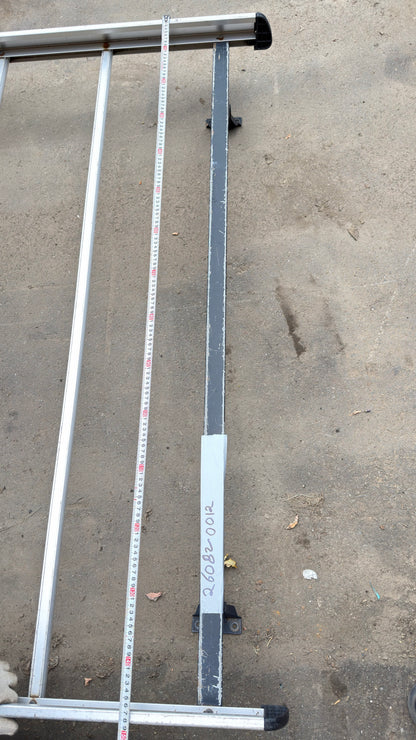ルーフキャリア　サイズ：約 246cm x 148cm x 60mm 【長さⅹ幅ⅹ高さ】日産キャラバンから取外（中古）