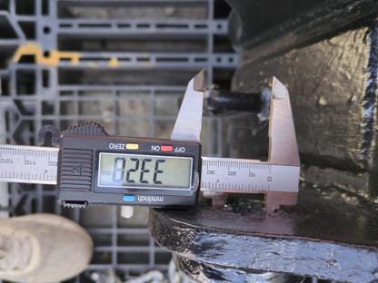 バケット 油圧ショベルバケツ　アーム幅：100mm　ピン径：30mm（中古）