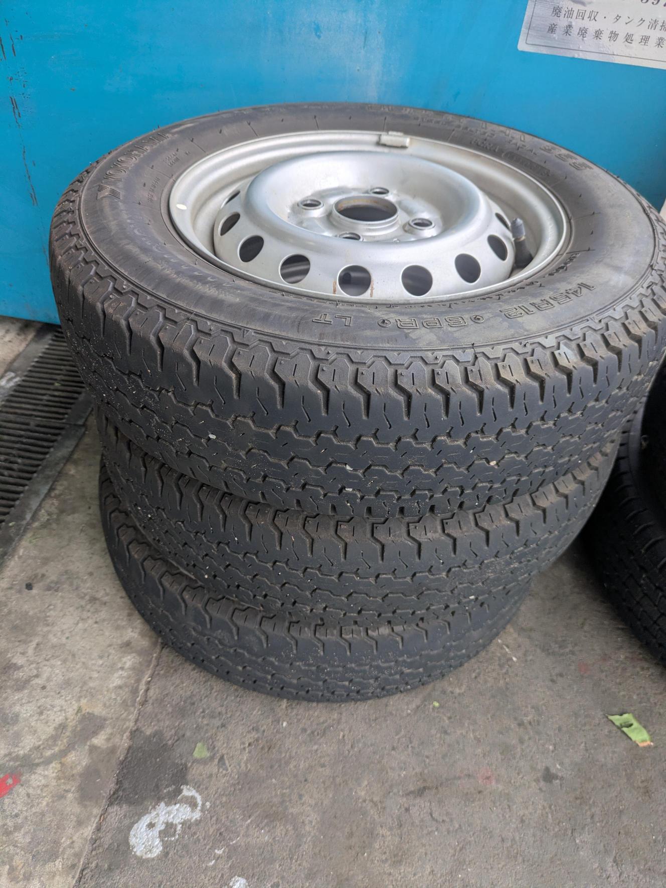 タイヤ　ノーマルタイヤ　3本　ヨコハマ　SUPER VAN 355　145R12/6PR LT（中古）