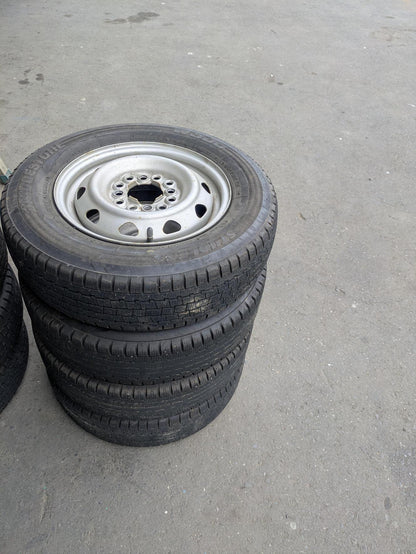 タイヤ　スタッドレスタイヤ　 4本　BRIDGESTONE【ブリヂストン】　 W300 145/80R12 （中古）