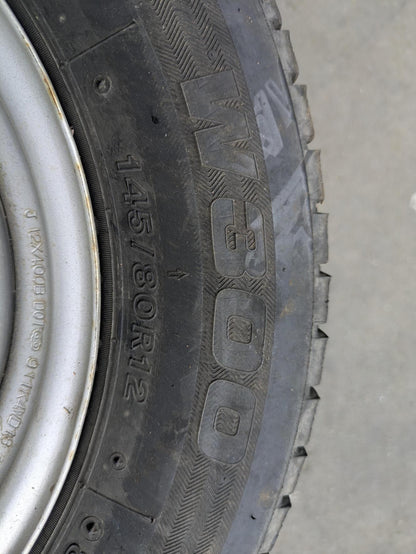 タイヤ　スタッドレスタイヤ　 4本　BRIDGESTONE【ブリヂストン】　 W300 145/80R12 （中古）