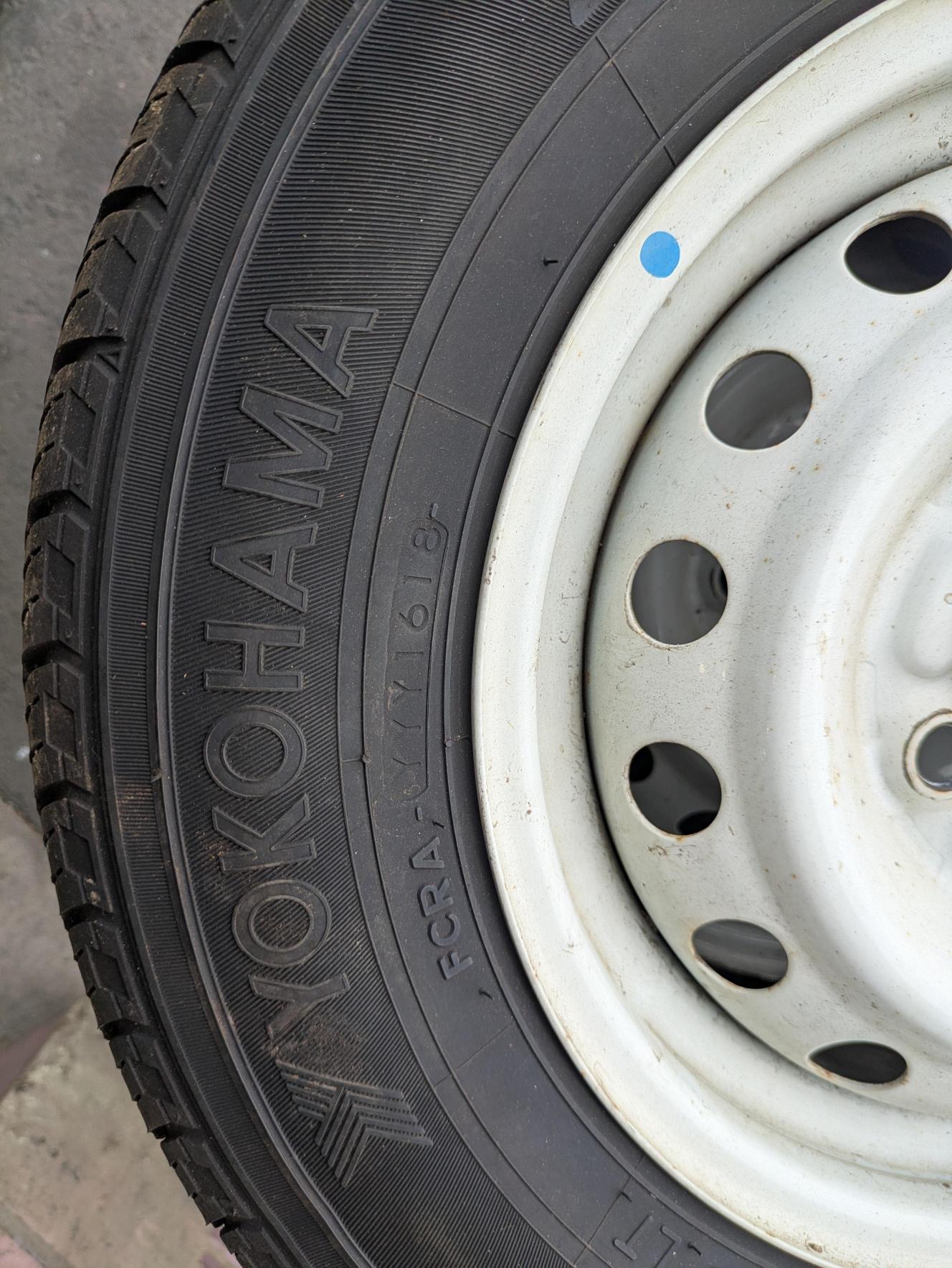 タイヤ　ノーマルタイヤ　4本　ヨコハマ　JOB RY52　145R12/6PR LT（中古）