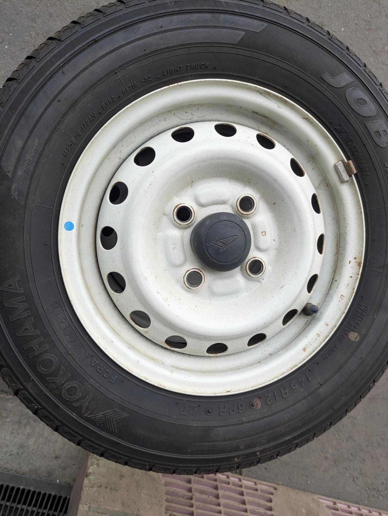 タイヤ　ノーマルタイヤ　4本　ヨコハマ　JOB RY52　145R12/6PR LT（中古）