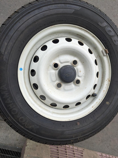 タイヤ　ノーマルタイヤ　4本　ヨコハマ　JOB RY52　145R12/6PR LT（中古）